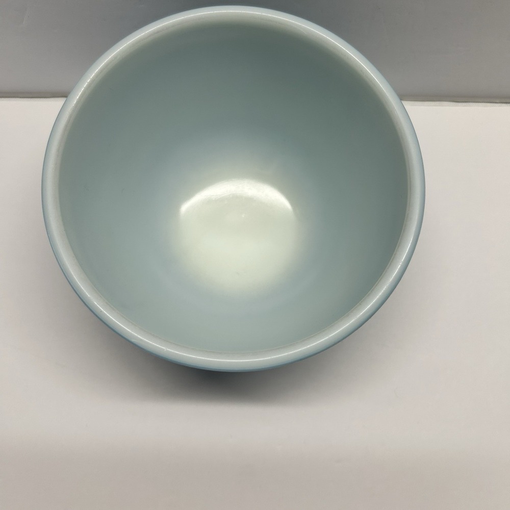 Vintage Pyrex Small Mixing Nesting Primary Blue 6 Inches - Picture 2 of 16